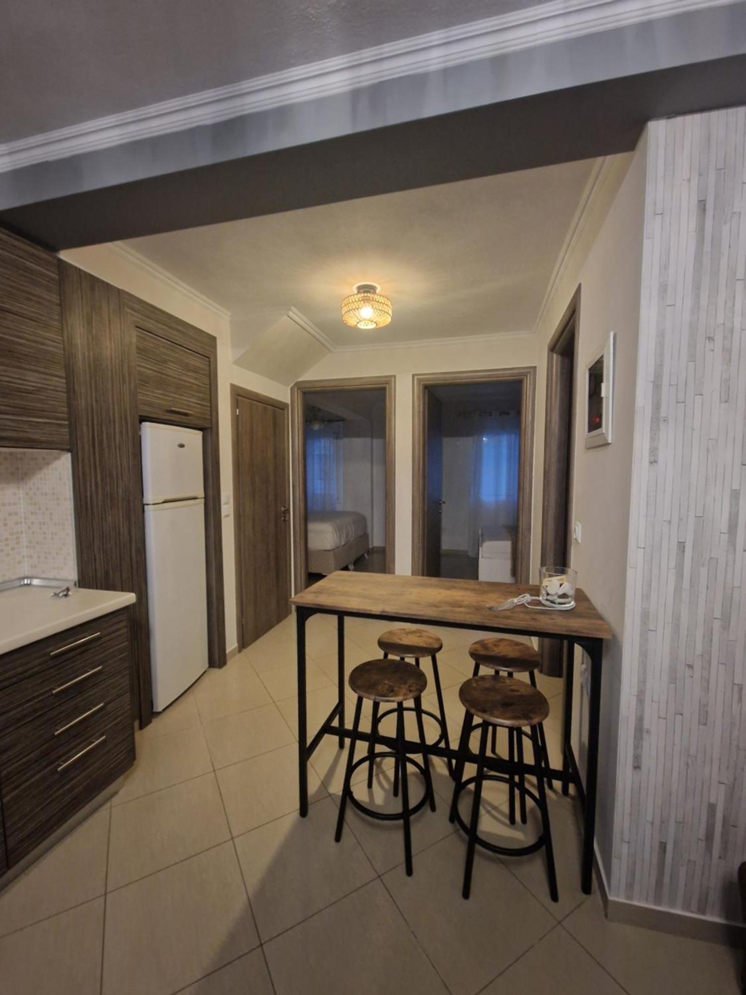 Néa Péramos Iro Apartments מראה חיצוני תמונה